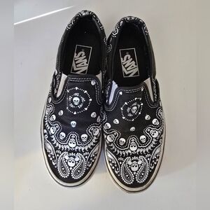 Paisley Skull Slip On Vans Size 6W/4M